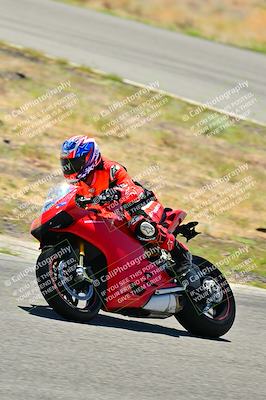 media/Apr-13-2025-TrackXperience (Sun) [[fb1ef998a6]]/Level 2 (Intermediate)/Turns 4 and 6 (Session 4)/